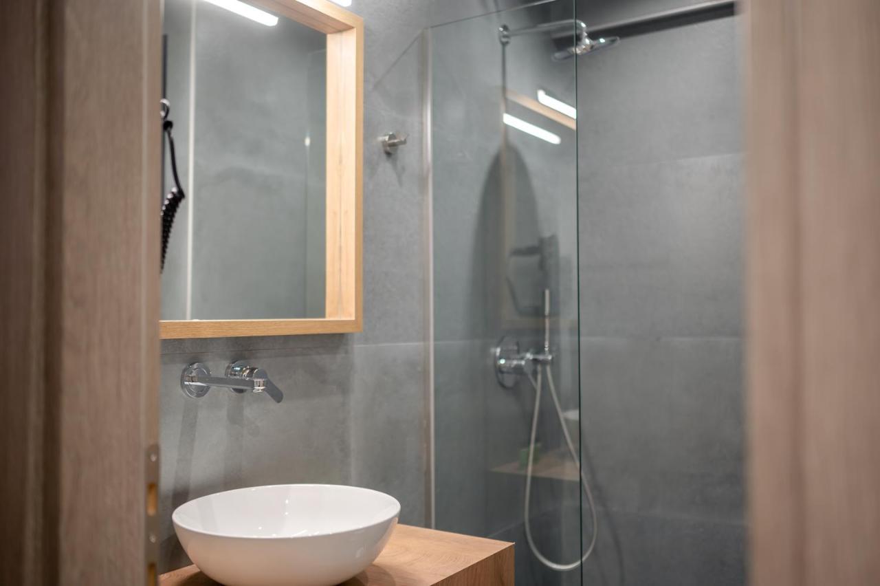Nea Iraklitsa Blue Wave Luxury Suites מראה חיצוני תמונה