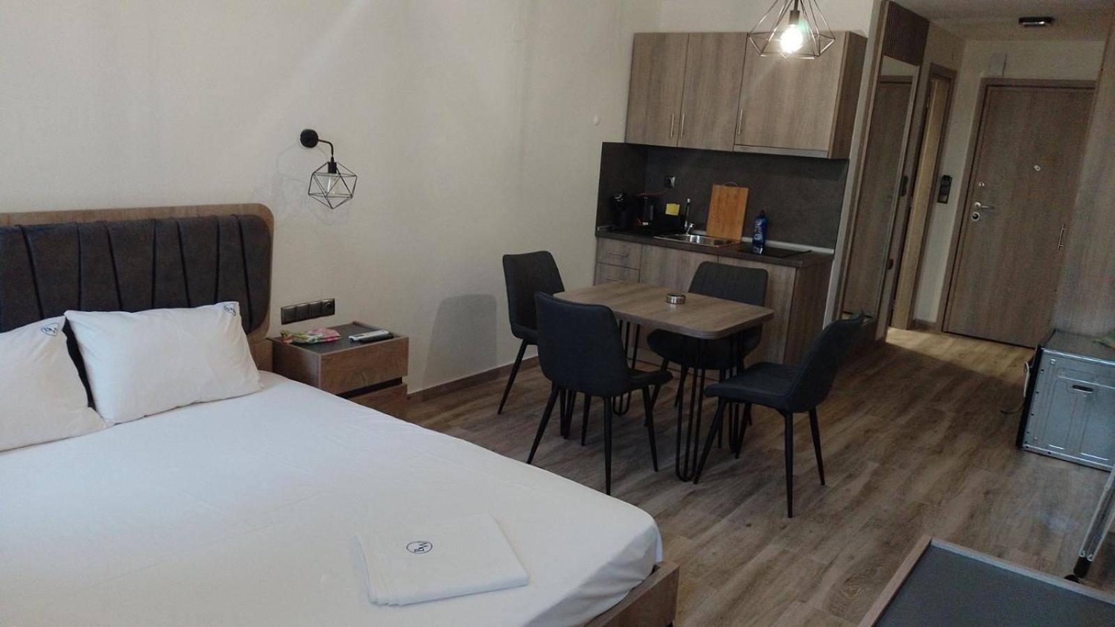 Nea Iraklitsa Blue Wave Luxury Suites חדר תמונה